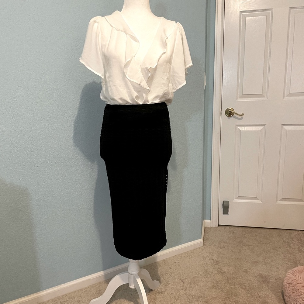 Stretchy black pencil skirt